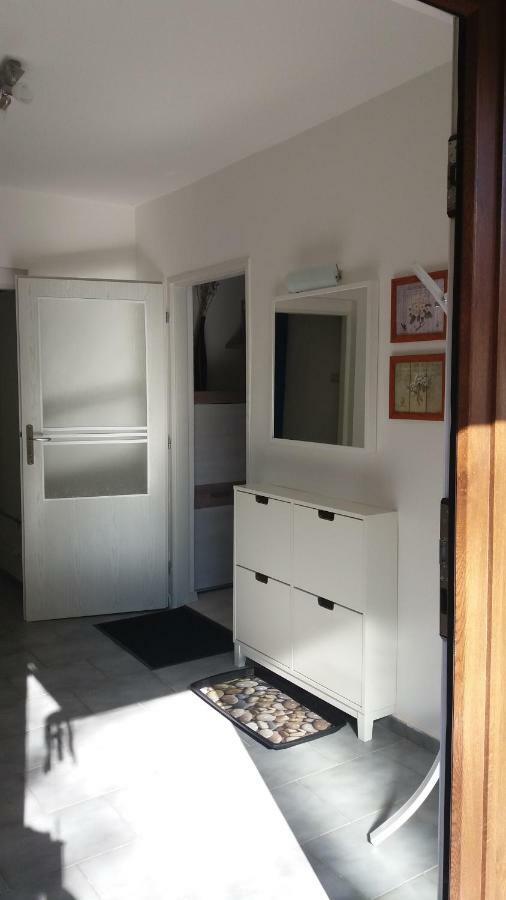 Garsonka Appartement Jilove u Prahy Buitenkant foto